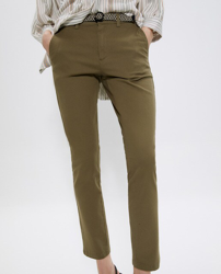 Sfera - Pantalón Chino De Mujer Con Cinturón en oferta
