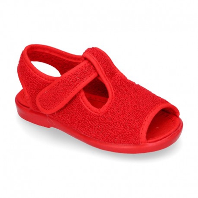 Zapatilla Casa Niños Tipo Pepito Con Cierre Adherente En Toalla. 19 Rojo