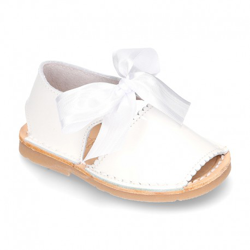 Menorquina Niña Tipo Angelito En Piel Charol Y Suela Súper Flexible. 20 Blanco características