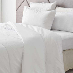NÃ³rdico de Microfibra - Dacron 300 Blanco cama 80-90cm - 150x220 cm características