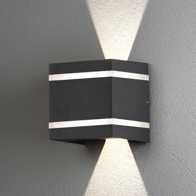 Aplique exterior Cremona efecto rayas alto 14cm