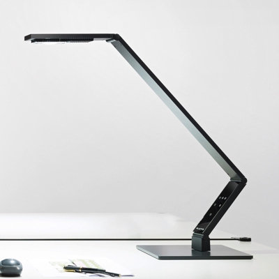 Luctra Table Linear lámpara de mesa LED pie negro