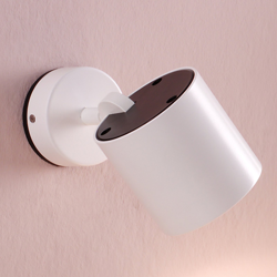 Milan Kronn, lámpara de pared giratoria, blanco en oferta