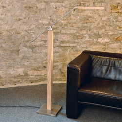 HerzBlut Otto O lámpara lectura pie roble natural características