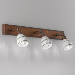 Foco de pared Bassano, 3 luces, antiguo bruñido características