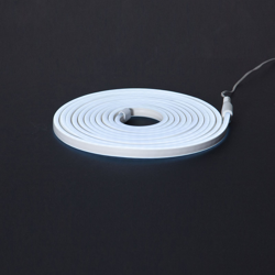 Manguera de luces LED Flatneon 3.000 K en oferta