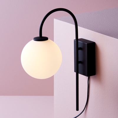 Aplique Balloon con enchufe, 1 luz, negro