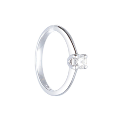 ANELLO SOLITARIO IN ORO BIANCO E DIAMANTI CT 0,25 en oferta
