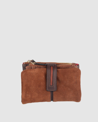 Volum - Cartera Pequeña De Mujer Suva De Serraje En Marrón Con Trabilla Y Broche características