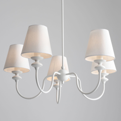 Lámpara de araña 932 con cinco pantallas características