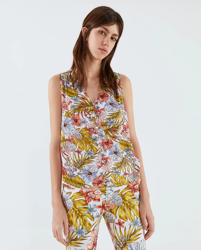 Sfera - Top De Mujer Estampado Con Botones características