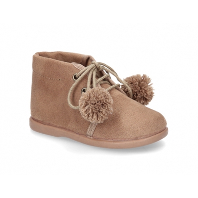 Botita Clásica Niños En Serratex Con Pompones. 26 Topo