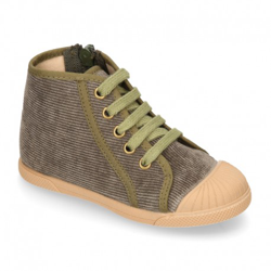 Botita Niños Tipo Zapatilla Con Cordones Y Puntera En Pana. 24 Kaki precio