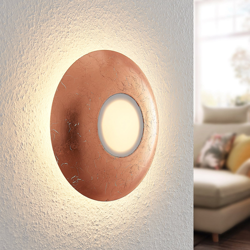 Lindby Illuma aplique LED, vidrio lechoso, cobre características