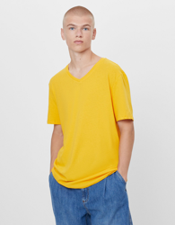 Bershka Camiseta Cuello Pico Hombre Xxl Mostaza precio
