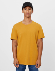 Bershka Camiseta Con Cuello Redondo Hombre M Mostaza precio