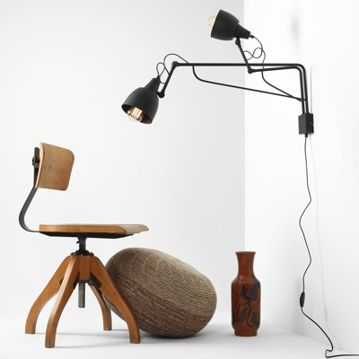 Aplique 1002 con enchufe, 2 luces, negro