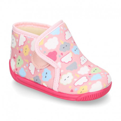 Botita Casa Niños Cierre Adherente Oculto En Lana Con Estampado Nubes. 28 Rosa en oferta