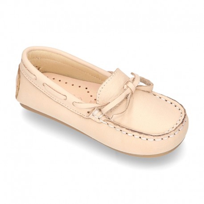 Mocasín Con Lazos Peques En Piel Extra Suave En Colores Pasteles. 23 Beige