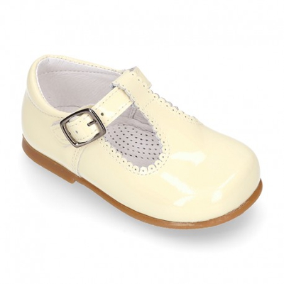 Pepito Niño Ondas Vestir En Piel Charol Colores Pasteles. 26 Beige