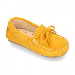 Mocasín Lazos Peques Piso Conductor En Piel Serraje. 23 Ocre en oferta