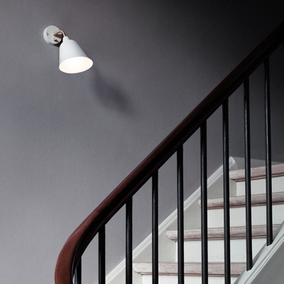 AndTradition Bellevue AJ9 pared blanca/latón