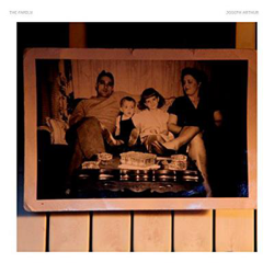 The Family - Vinilo características
