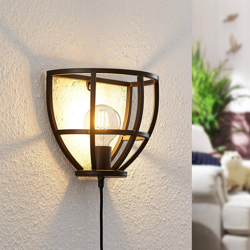 Lindby Rutger aplique con interruptor y enchufe en oferta