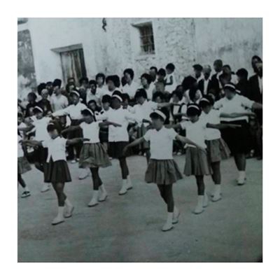 Pasos de danza al filo