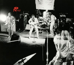 Universal Togetherness Band características