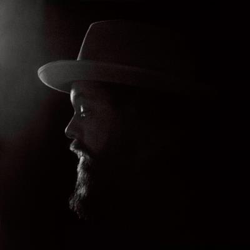 Tearing at the Seams características