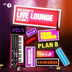 BBC Radio 1's Live Lounge Vol. 5 características
