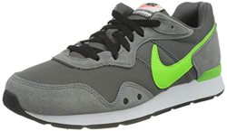 Nike Venture Runner, Zapatillas para Correr Hombre, Iron Grey Electric Green Particle Grey White Hyper Crimson Black, 46 EU características