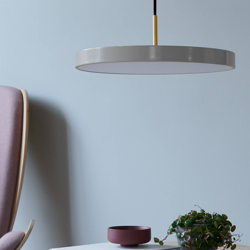 UMAGE Asteria medium colgante latón gris claro características