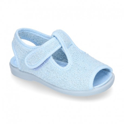 Zapatilla Casa Niños Tipo Pepito Con Cierre Adherente En Toalla. 20 Celeste en oferta