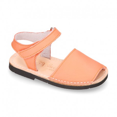 Menorquina Niños Piel Extra Suave Cierre Adherente Y Piso Flexible. 22 Coral