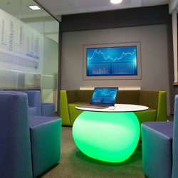 Decorativa Storus IV LED RGB+CCT plantable blanco características