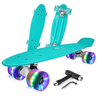 BELEEV Skateboard 55cm/22inch para Principiantes Adultos y Niños, Mini Cruiser Skateboard con All-in-One Skate T-Tool, Skateboard con 4 LED PU Ruedas(