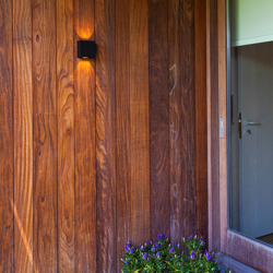 Aplique LED para exterior Gemini Beams, negro mate características