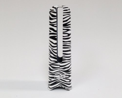 Ion Originals - Zebra negro y white heat protector para planchas para el pelo compatible ghd, cloud nine, ella, fhi precio