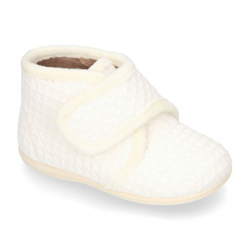 Botita Casa Niños Sin Cordones En Lona Cuadrillé. 21 Beige en oferta
