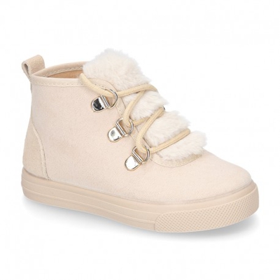 Botita Niños Tipo Montaña Con Cordones Y Lengüeta Pelo. 28 Beige