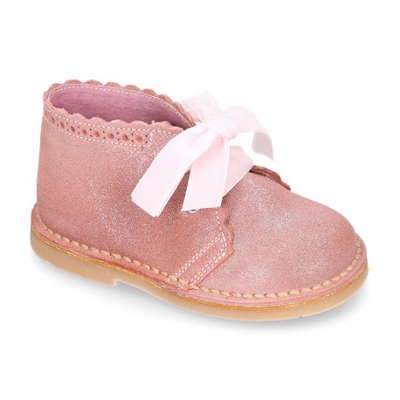 Bota Safari Niña Con Cordones De Terciopelo Y Ondas En Piel Con Brillos. 18 Rosa