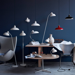 FRITZ HANSEN Kaiser Idell Luxus mate gris/latón características