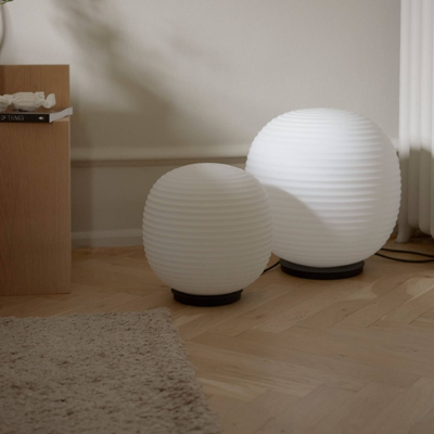 New Works Lantern Globe Large lámpara mesa, Ø 40cm