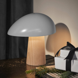 FRITZ HANSEN Night Owl de mesa, blanco humo/fresno características