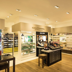 Foco empotrado bajo voltaje Frame 150 1 luz blanco en oferta