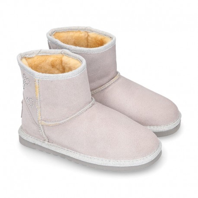 Botita Niños Tipo Australiana Con Corazones En Piel Serraje. 29 Gris