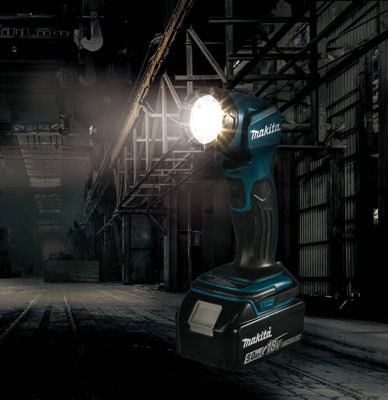 Makita DML815 lámpara batería LED 18V inclinable