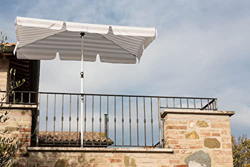 Eclisss Sombrilla de terraza y jardín, Base y Sistema anticaída, sombrilla Rectangular con Estructura de Aluminio y Base de 25 kg, Blanco y beije, par características